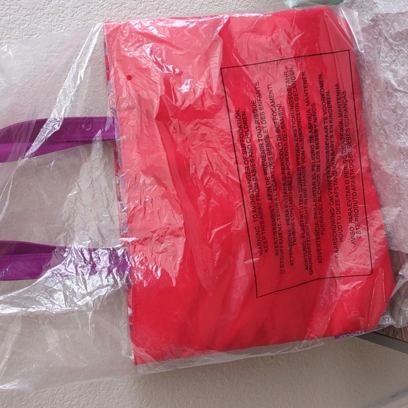 NWT Clinique tote lips design 💋 - Picture 4 of 5